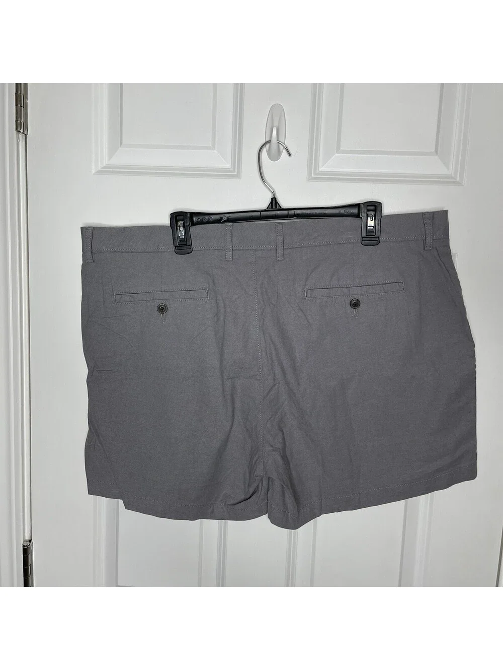Amazon Essentials Men's Gray Cotton Chino Shorts Flat Front Button Pockets - 40